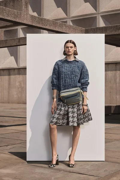 Look 24